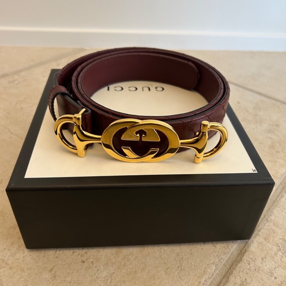 GUCCI Burgundy Smooth Leather Zumi Slim Belt